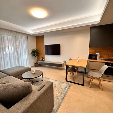 Noon Apartments Тирана Екстер'єр фото