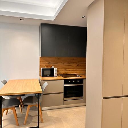 Noon Apartments Тирана Екстер'єр фото