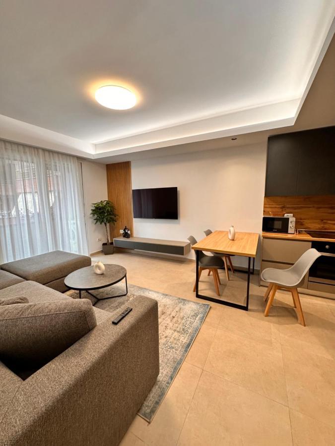 Noon Apartments Тирана Екстер'єр фото