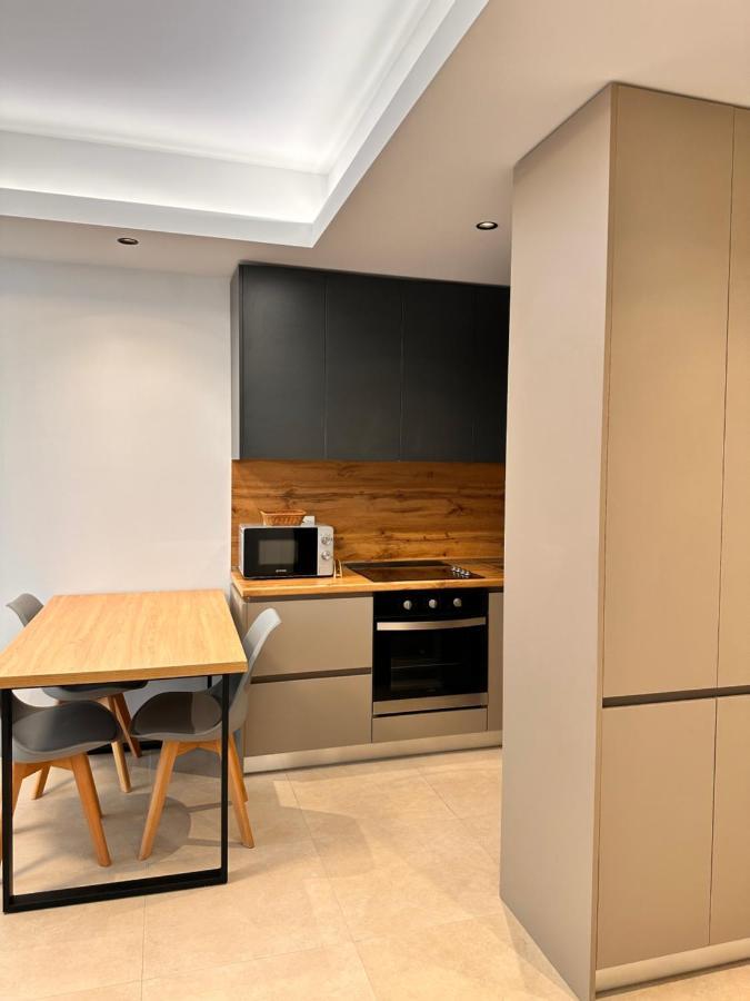 Noon Apartments Тирана Екстер'єр фото